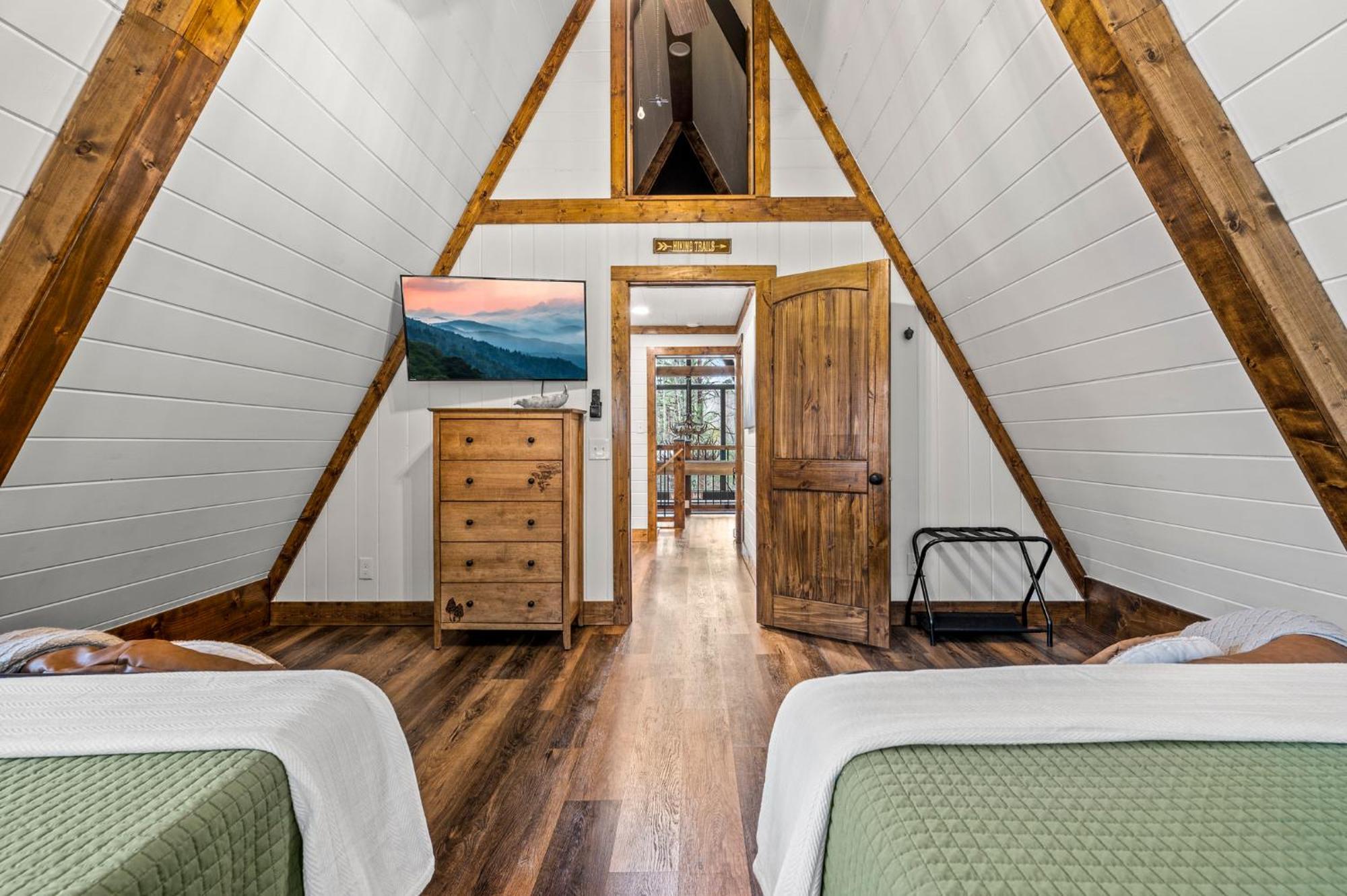 1Mile Downtown, Handicap Ramp, Hot Tub, Game Room Gatlinburg Εξωτερικό φωτογραφία