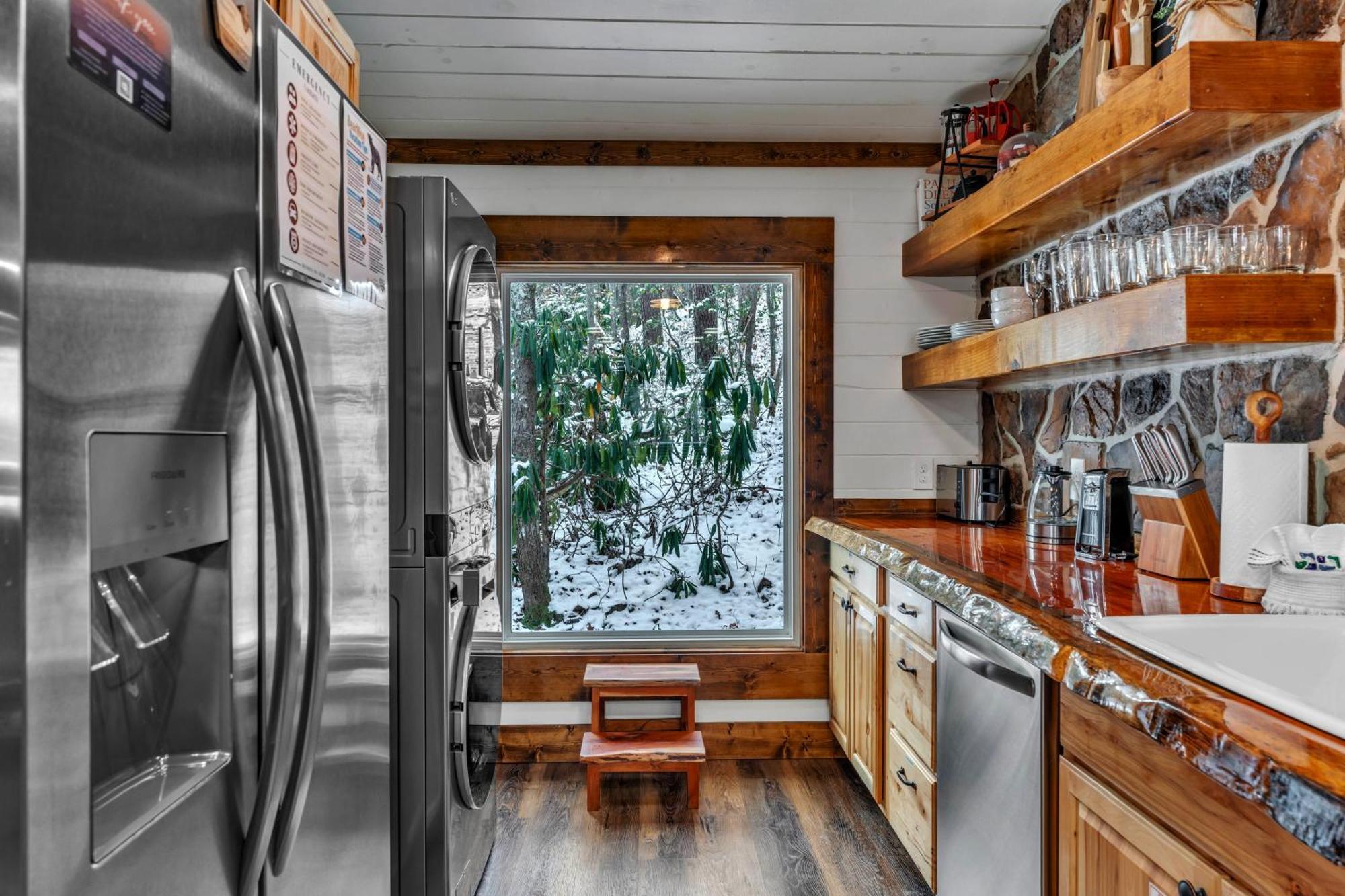 1Mile Downtown, Handicap Ramp, Hot Tub, Game Room Gatlinburg Εξωτερικό φωτογραφία